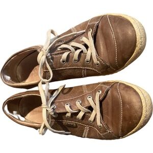 Josef Seibel woman’s Caspian leather sneaker size 7.5
